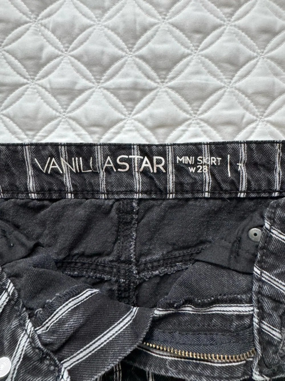 Vanilla Star Black White Striped Denim Mini Skirt Size 7 Waist 28 Y2K 90s Punk
